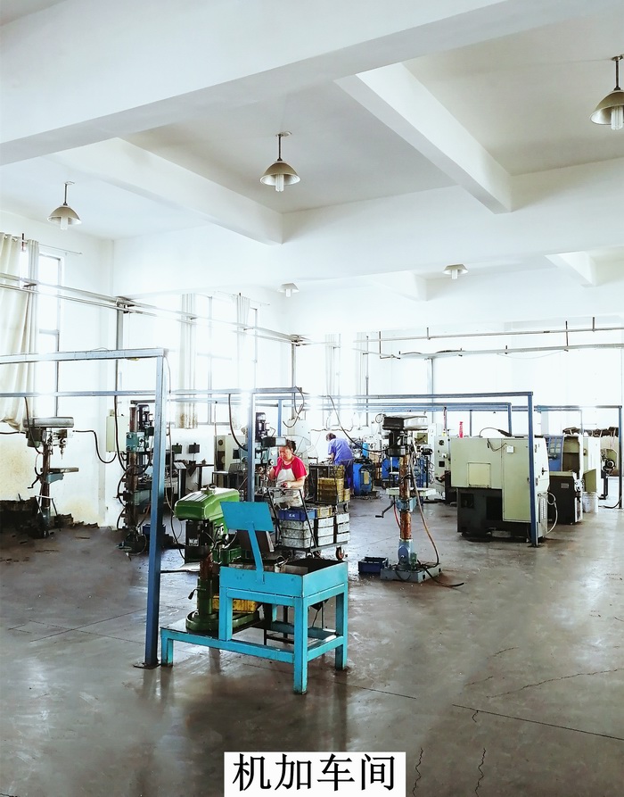 1597997981546375.jpg 調(diào)整大小 機(jī)加車(chē)間.jpg